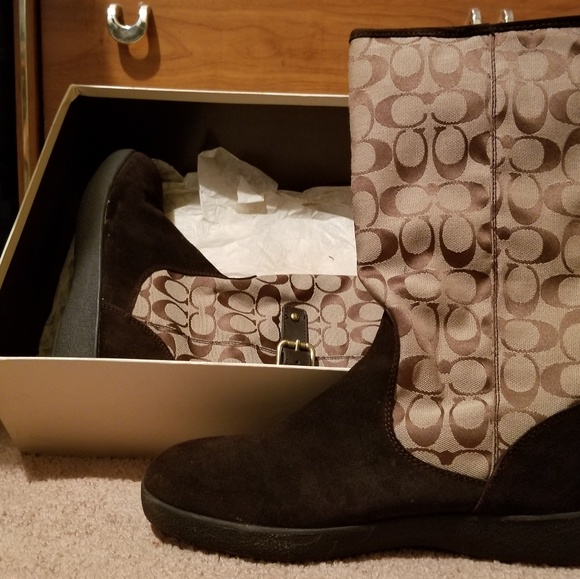 Coach Boots - Picture 2 of 6